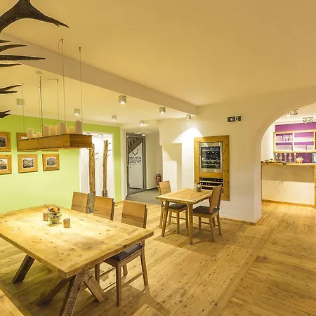 Schlosstaverne イン