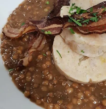 イン Schlosstaverne *