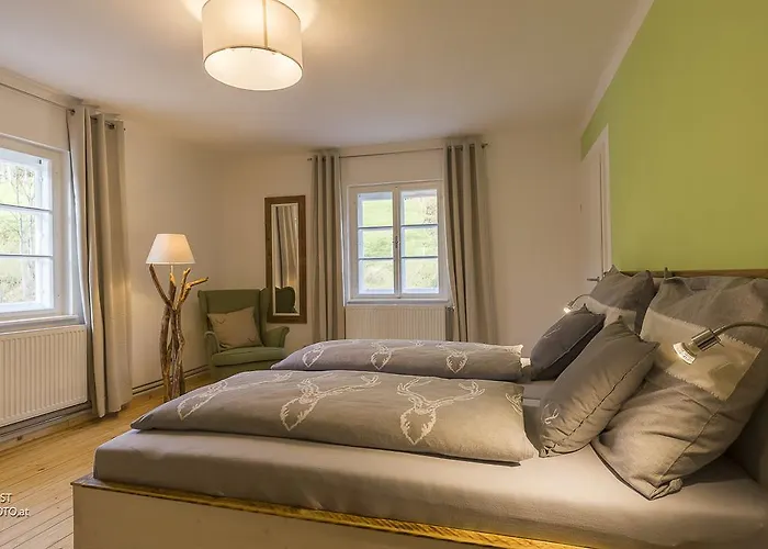 Inn Schlosstaverne *